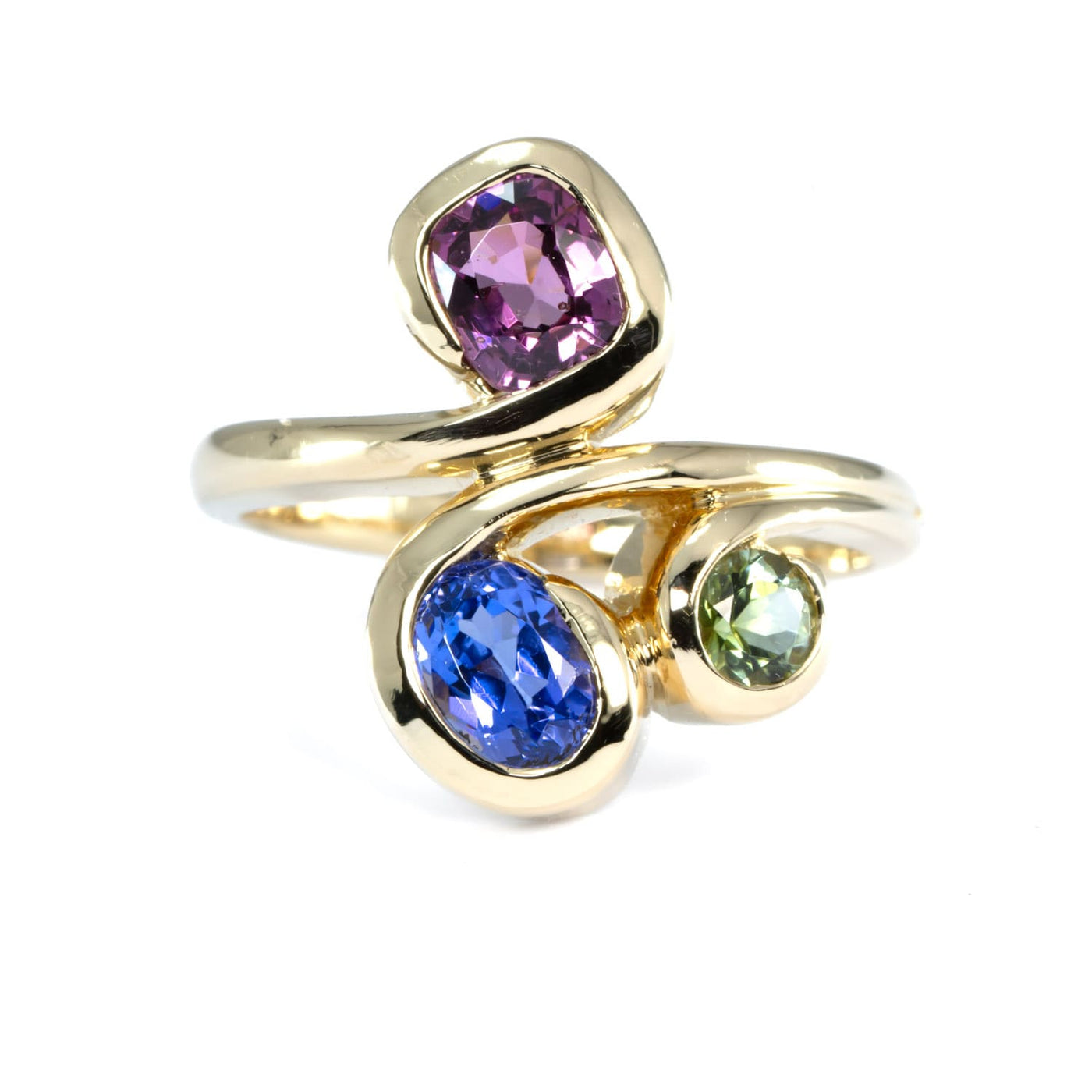 Three stone family ring in yellow gold