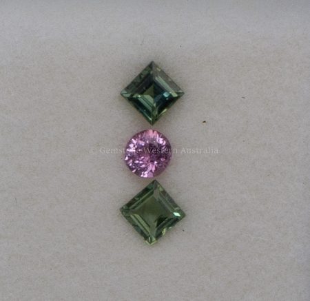 0.62 ct NATURAL SAPPHIRES - THREE-PIECE SET